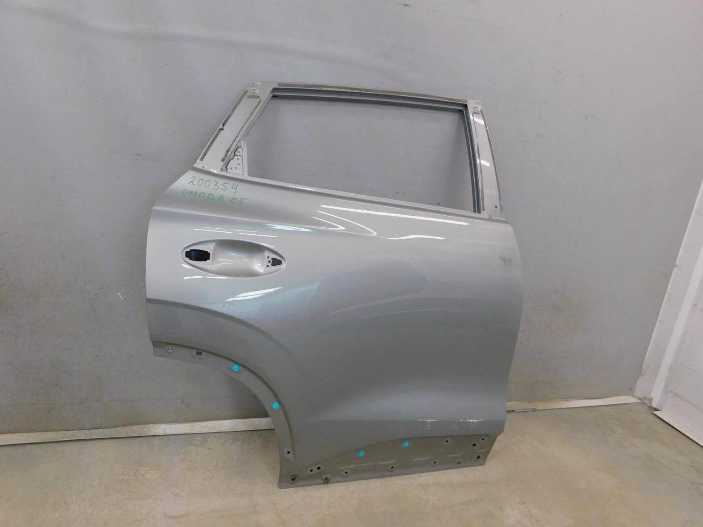 Дверь задняя правая