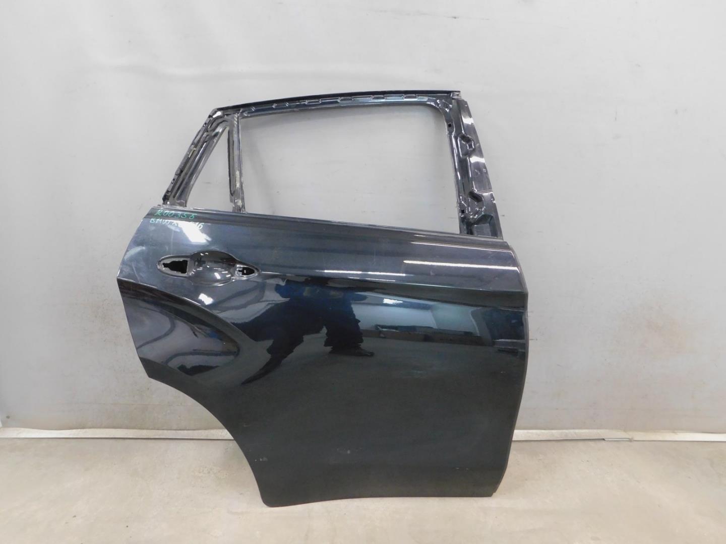 Дверь задняя правая