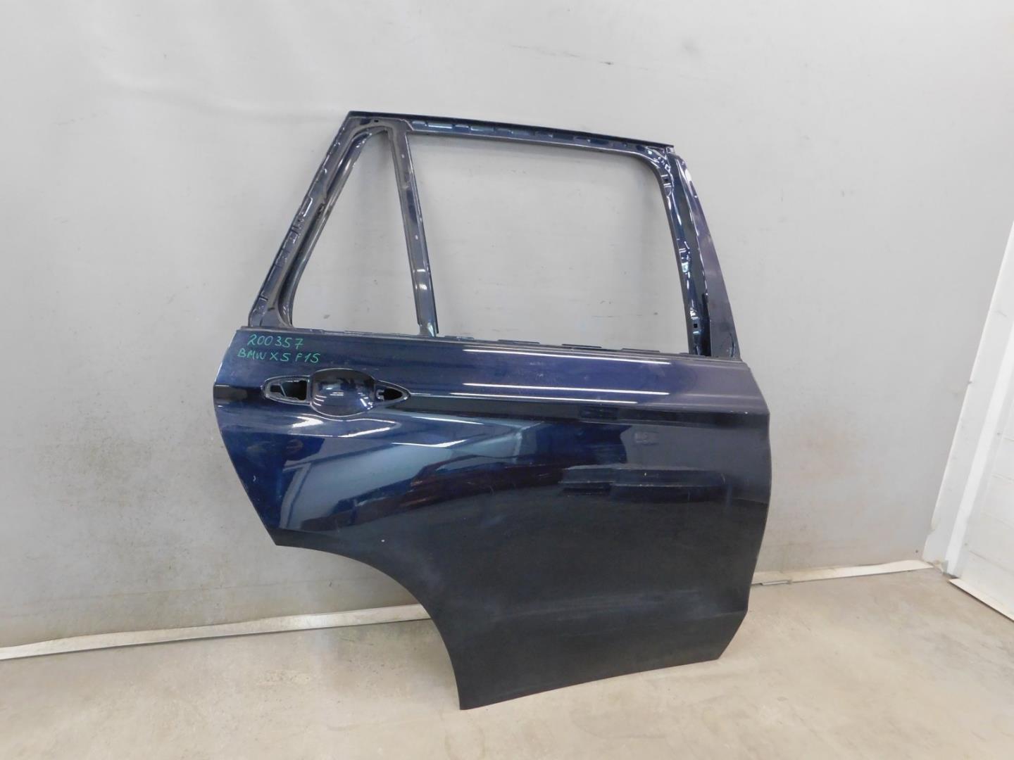 Дверь задняя правая