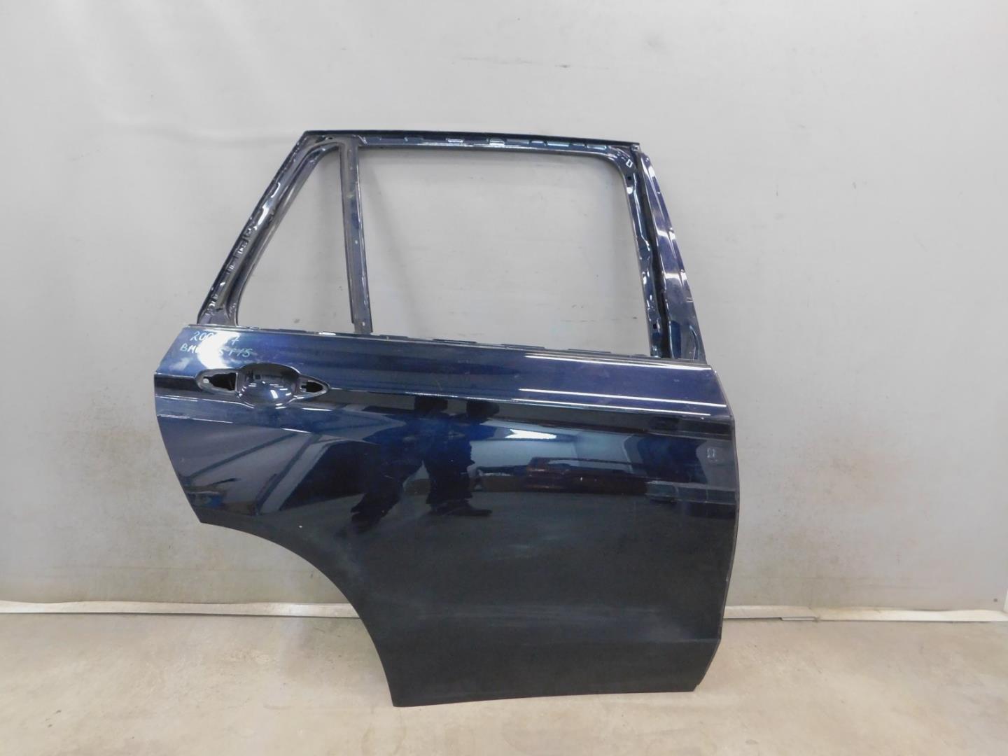 Дверь задняя правая