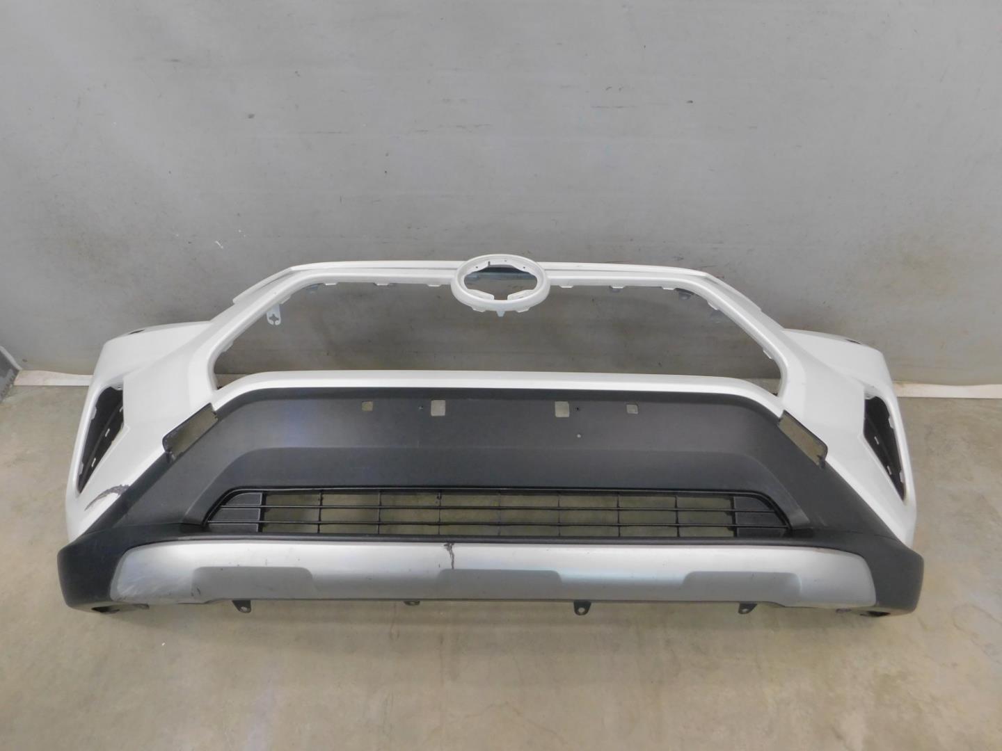 Бампер передний