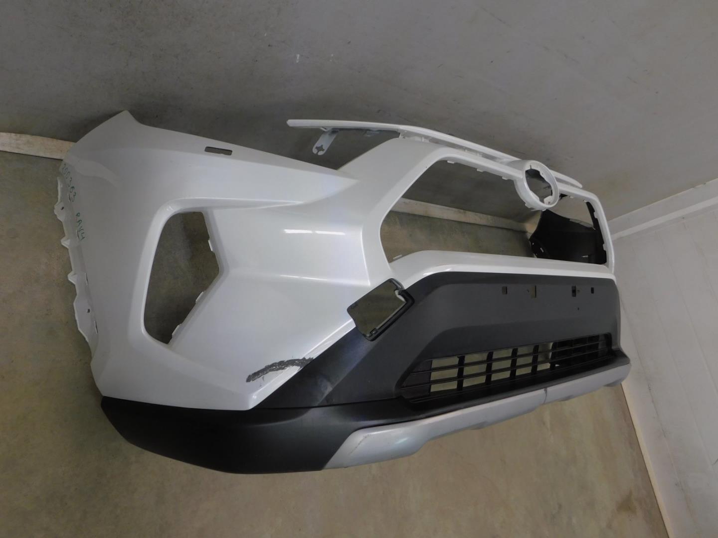 Бампер передний