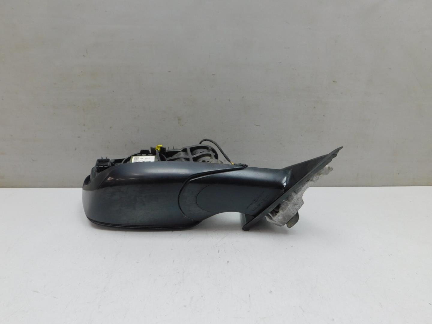 Зеркало правое электрическое