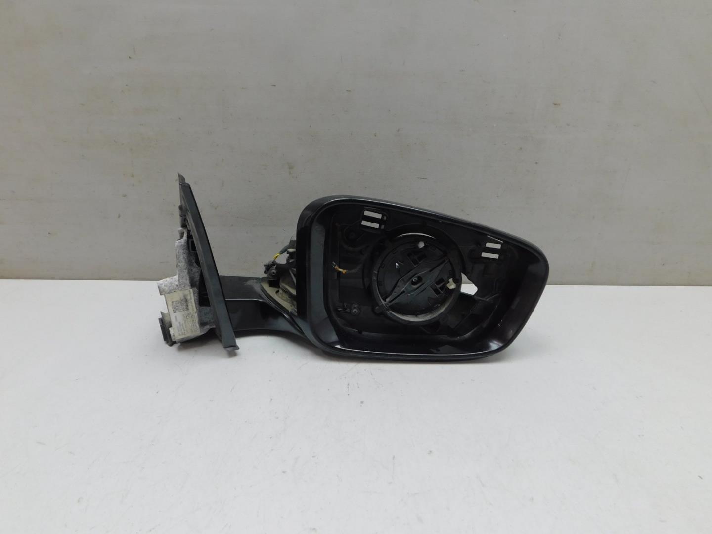 Зеркало правое электрическое