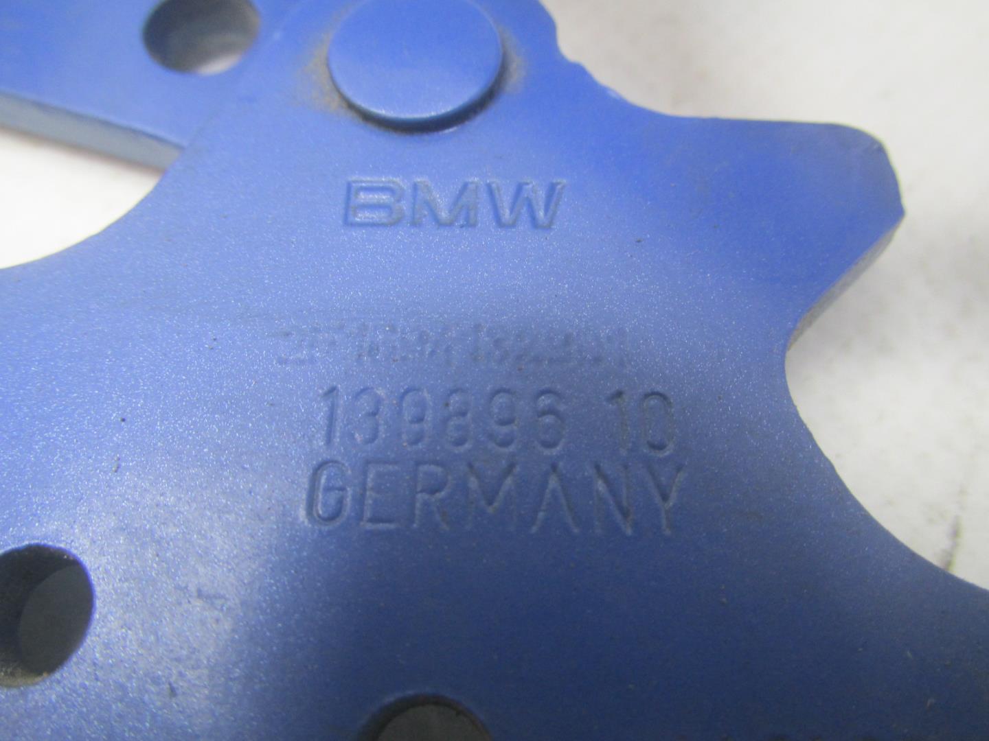 Петля капота правая