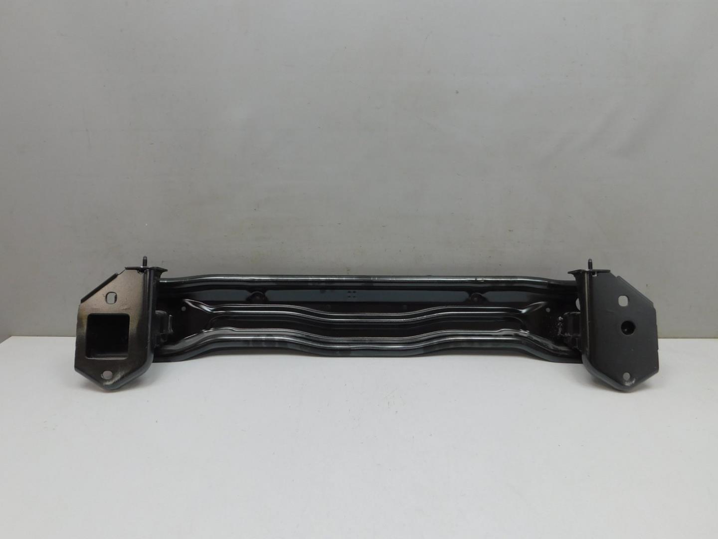 Усилитель заднего бампера