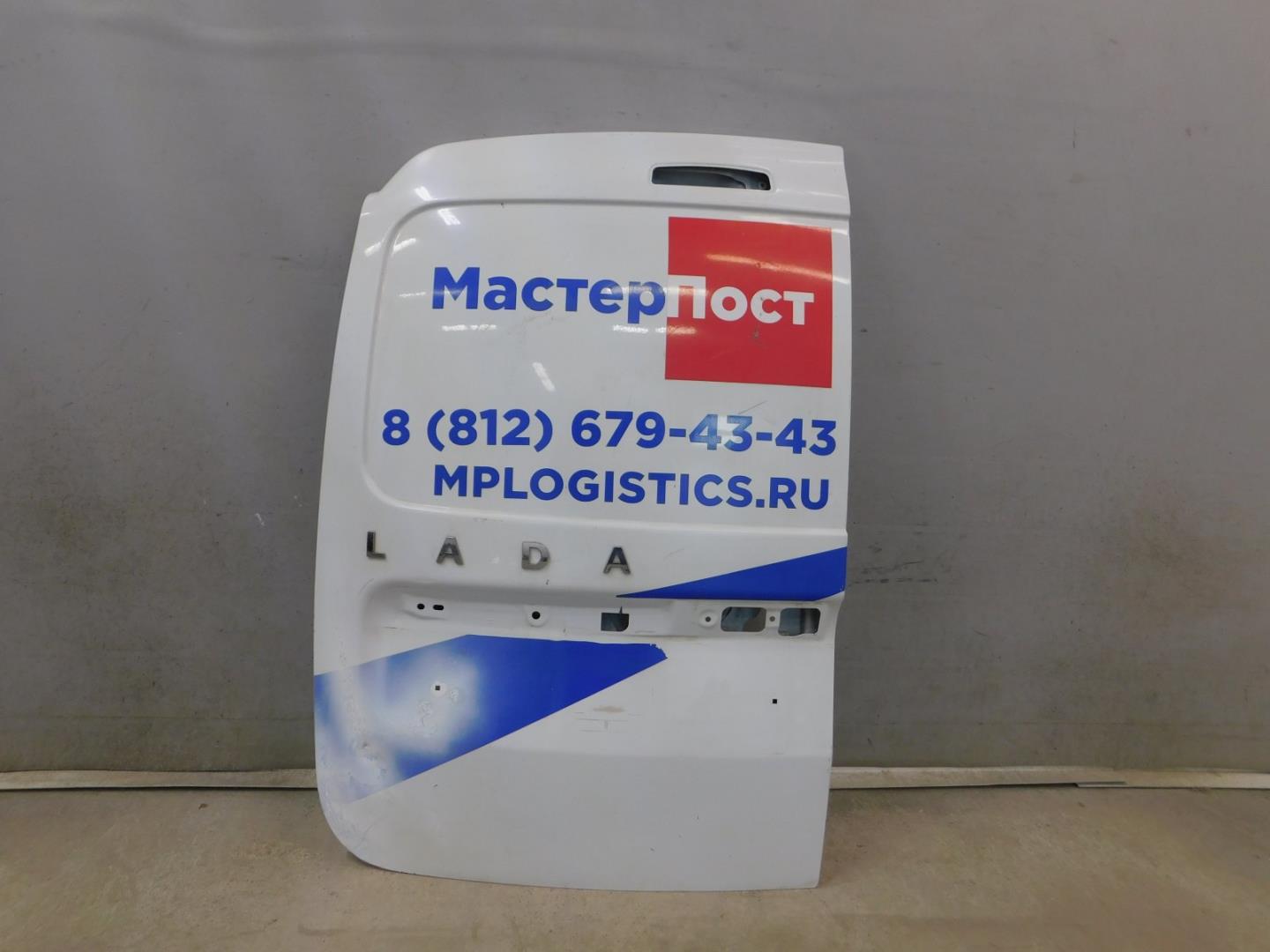 Дверь багажника