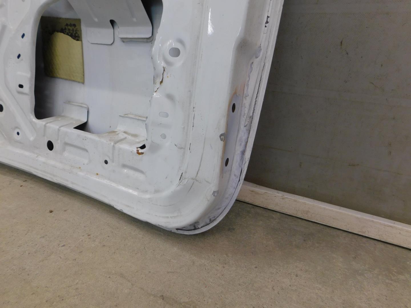 Дверь багажника