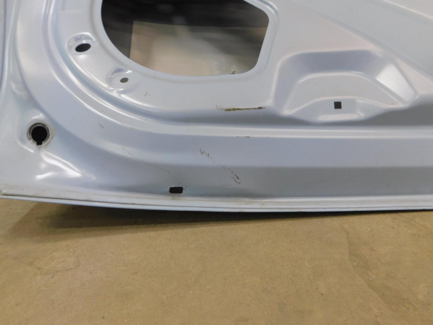 Дверь багажника