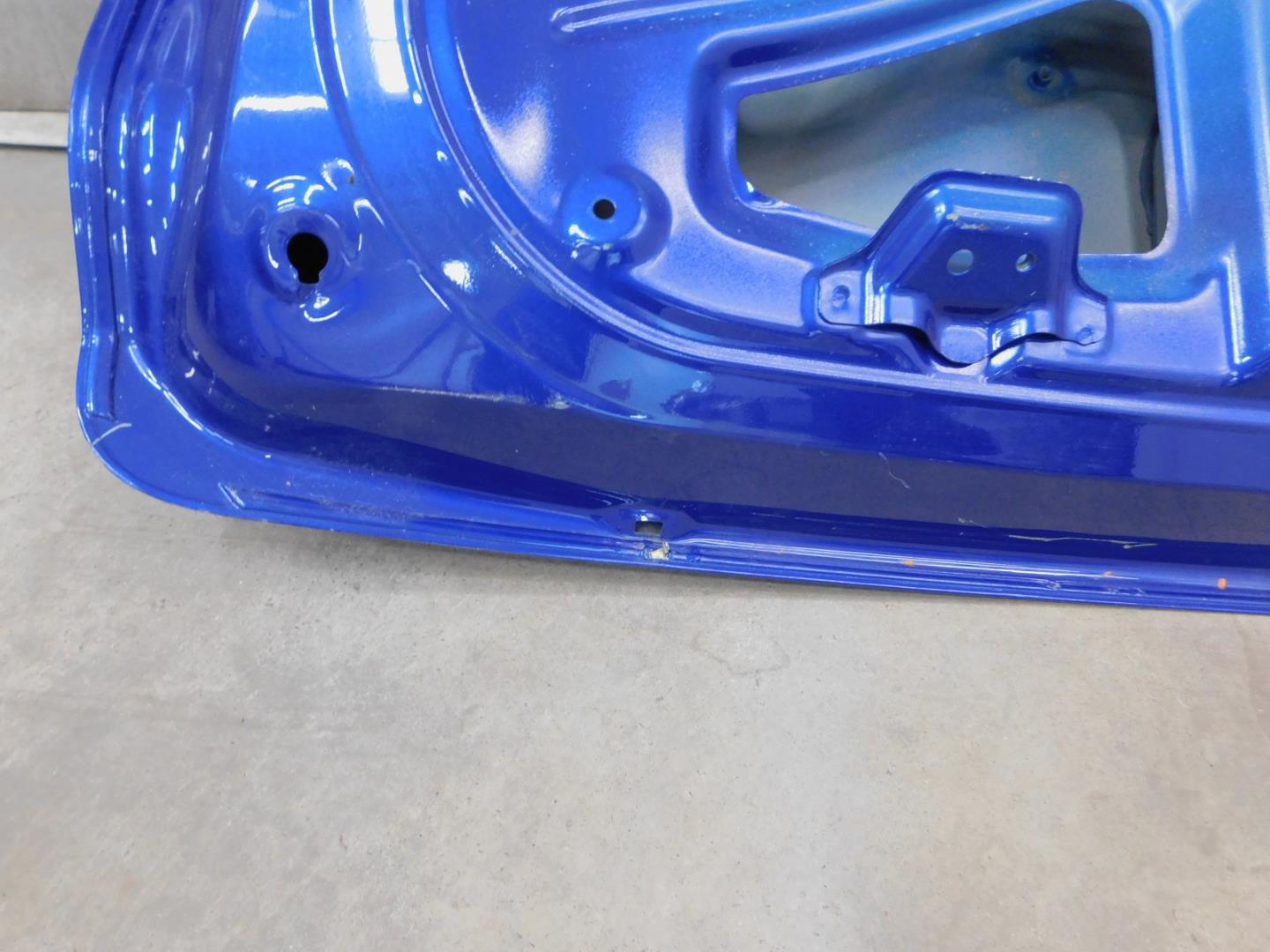 Дверь багажника