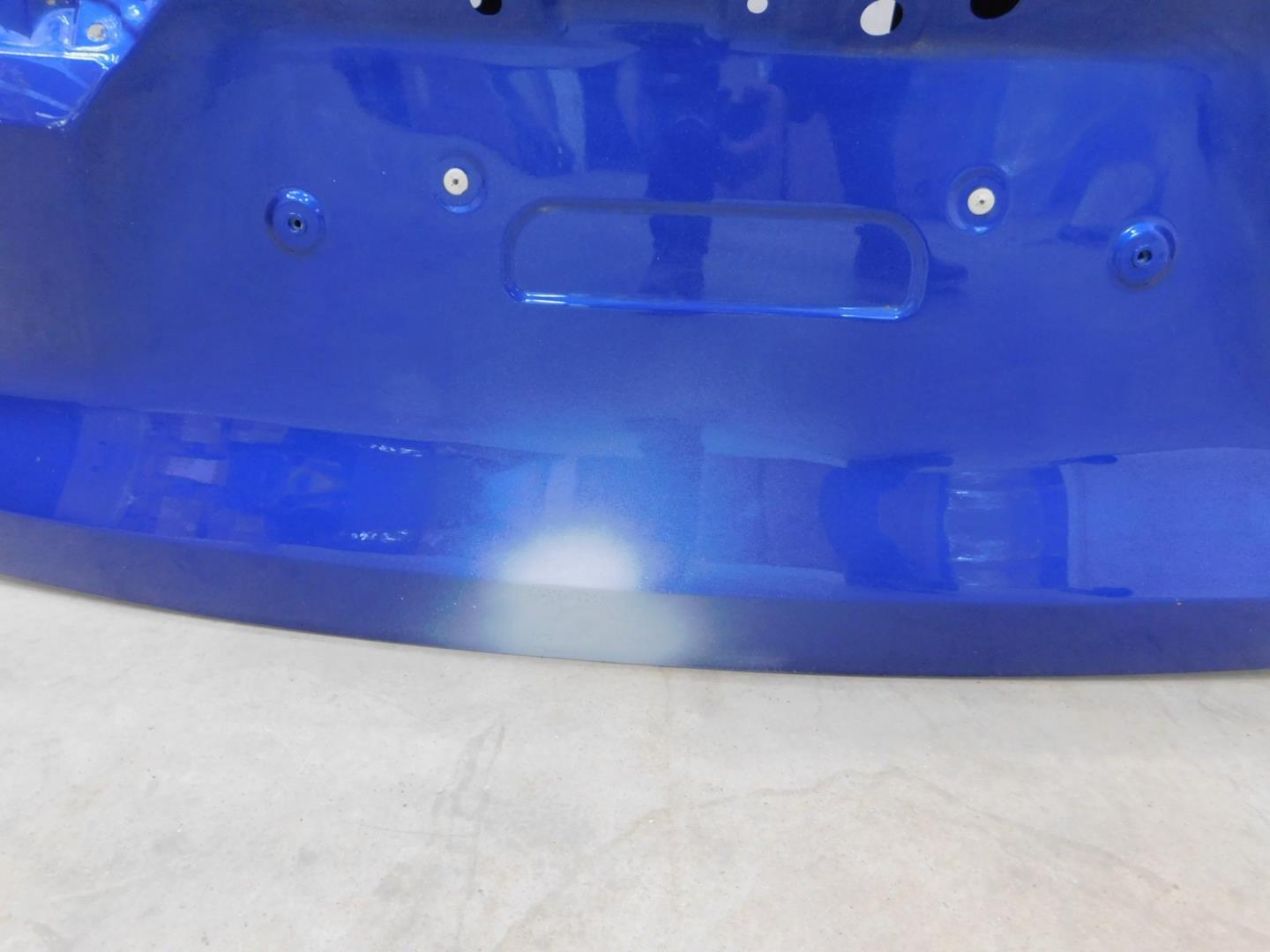 Дверь багажника