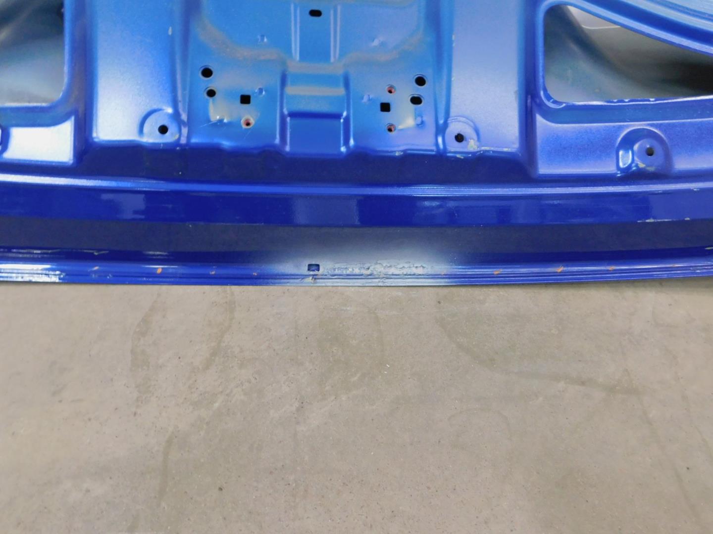 Дверь багажника