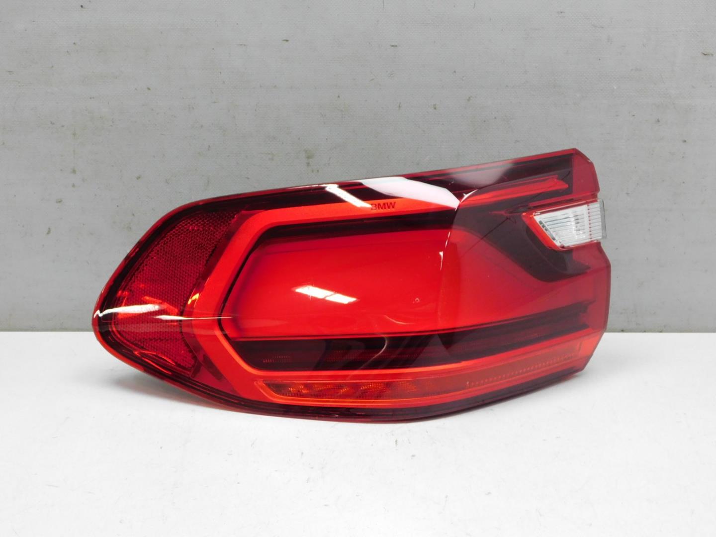 Фонарь задний наружный левый для X7 G07 2018>