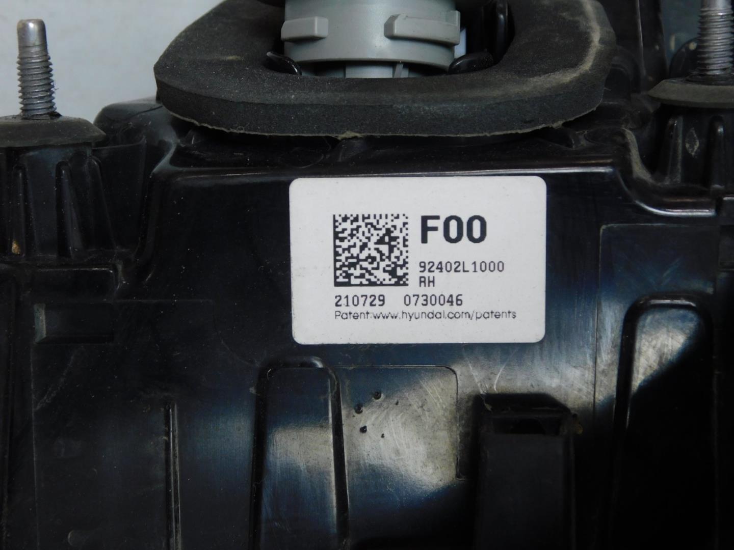 Фонарь задний наружный правый