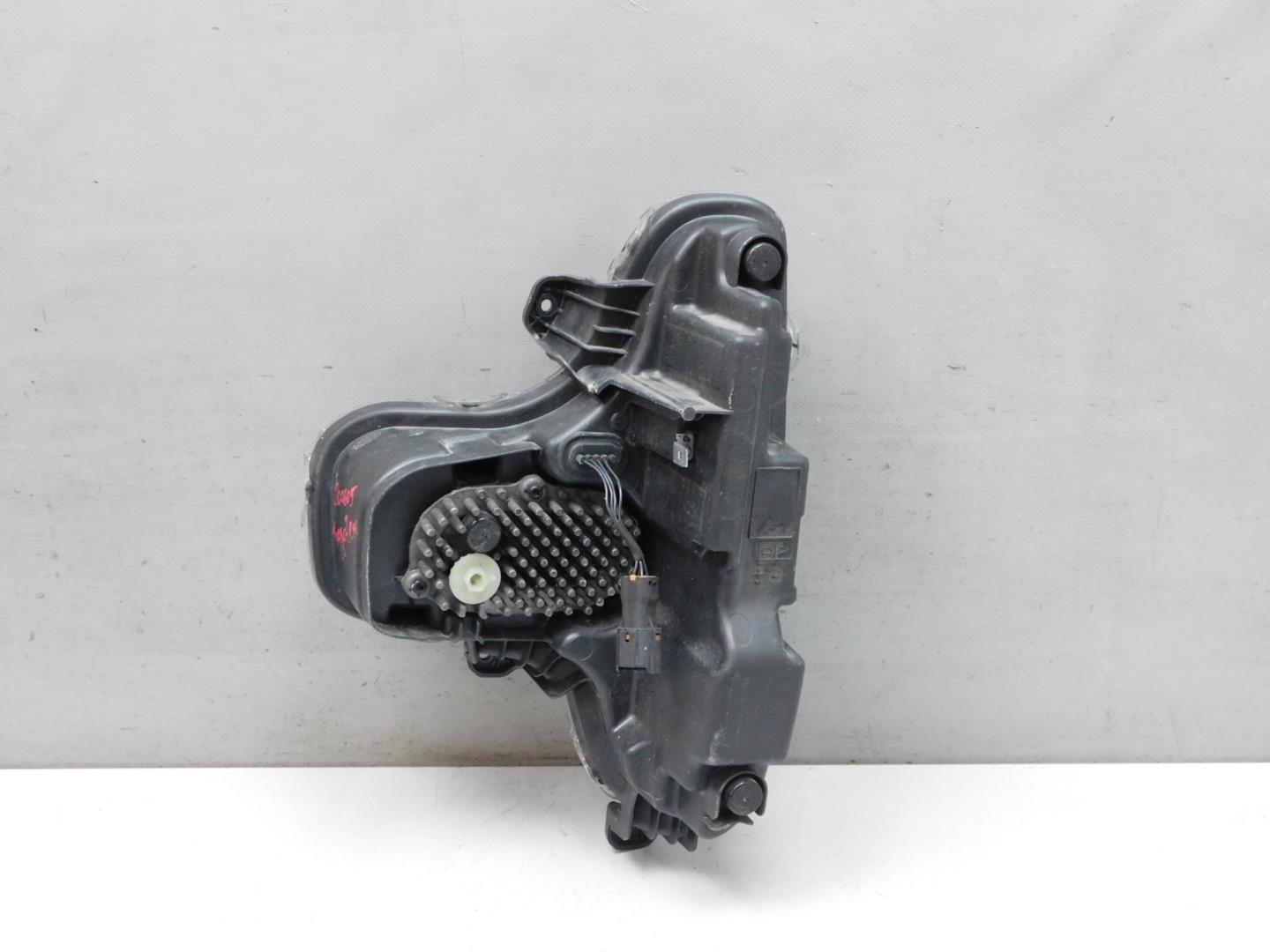 Габарит передний правый