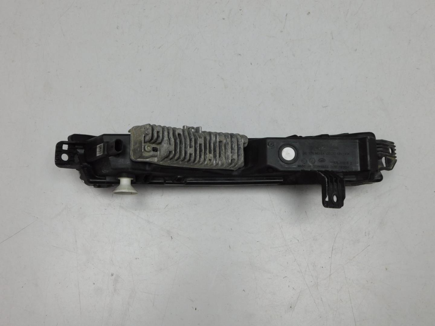 Фара противотуманная правая