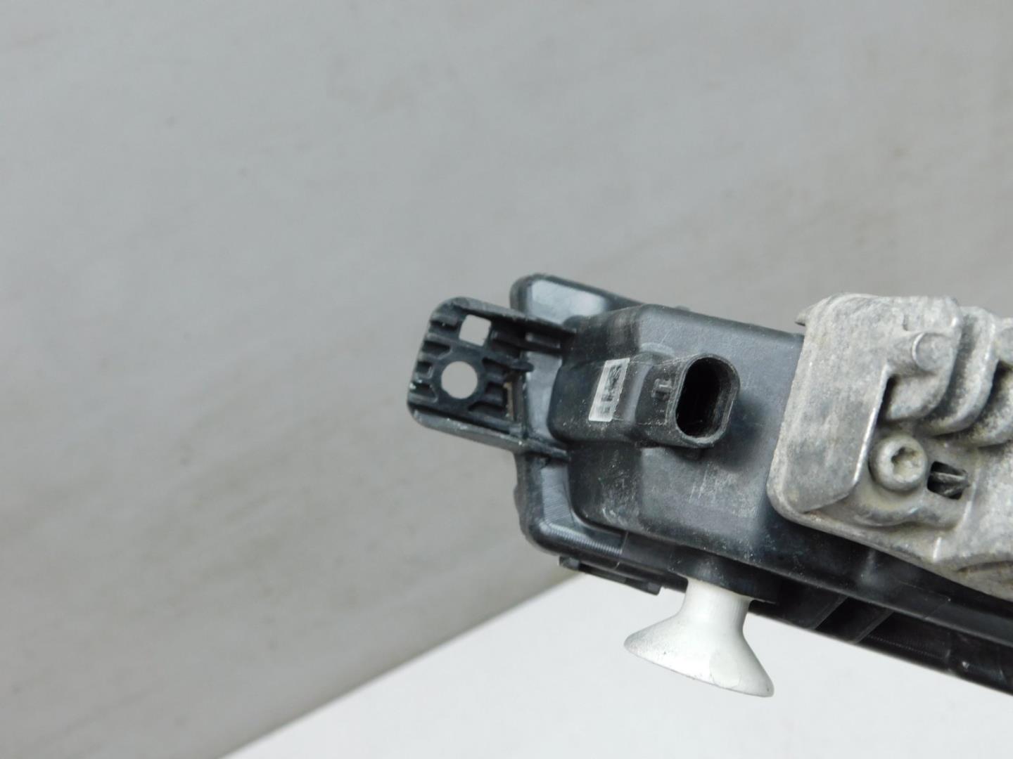 Фара противотуманная правая