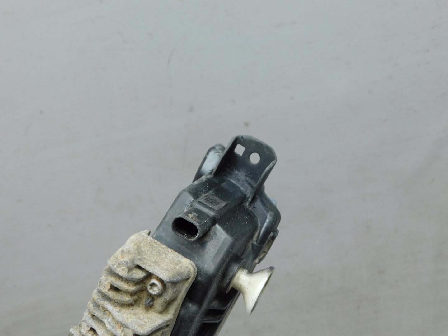 Фара противотуманная левая