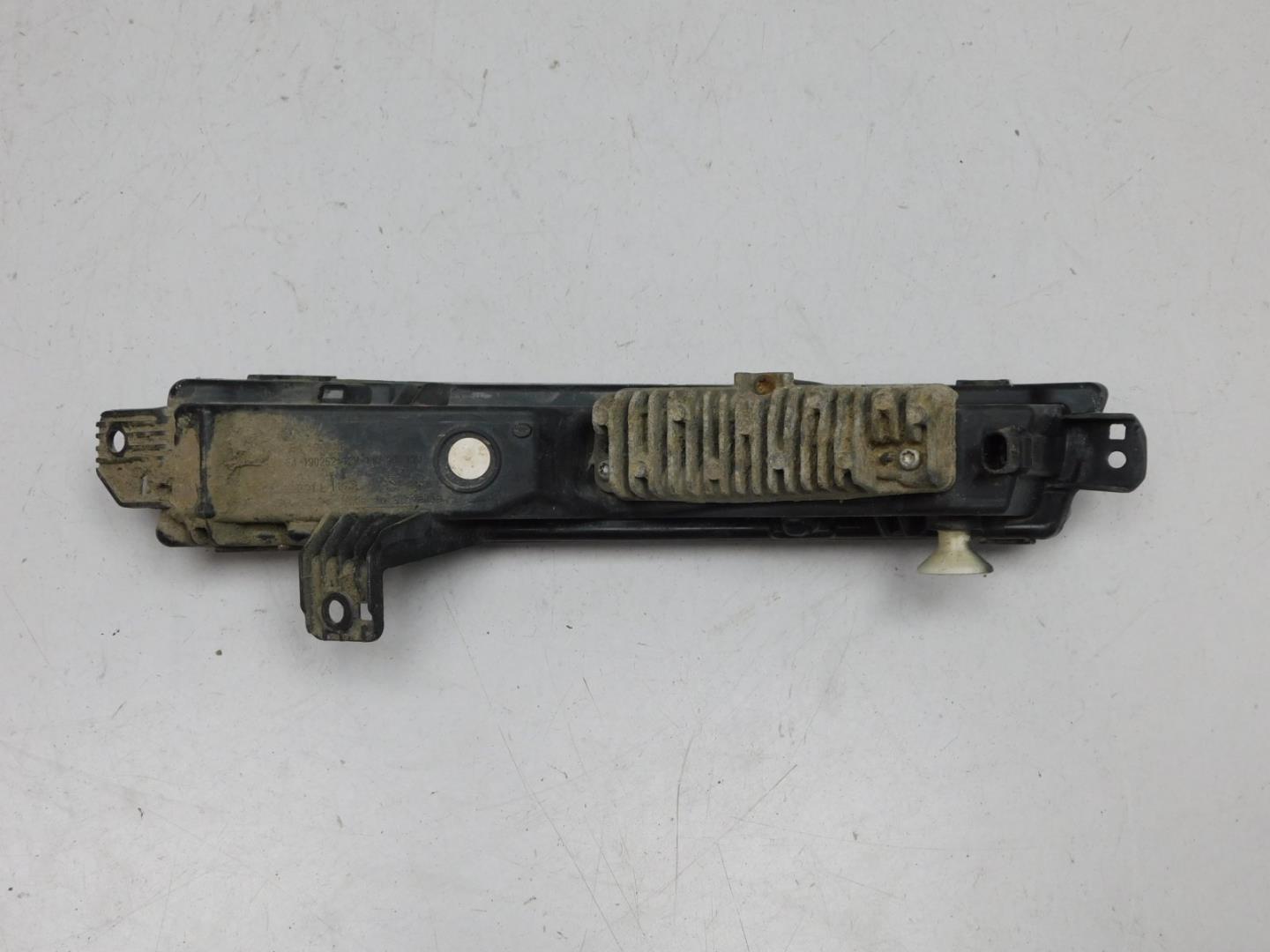 Фара противотуманная левая