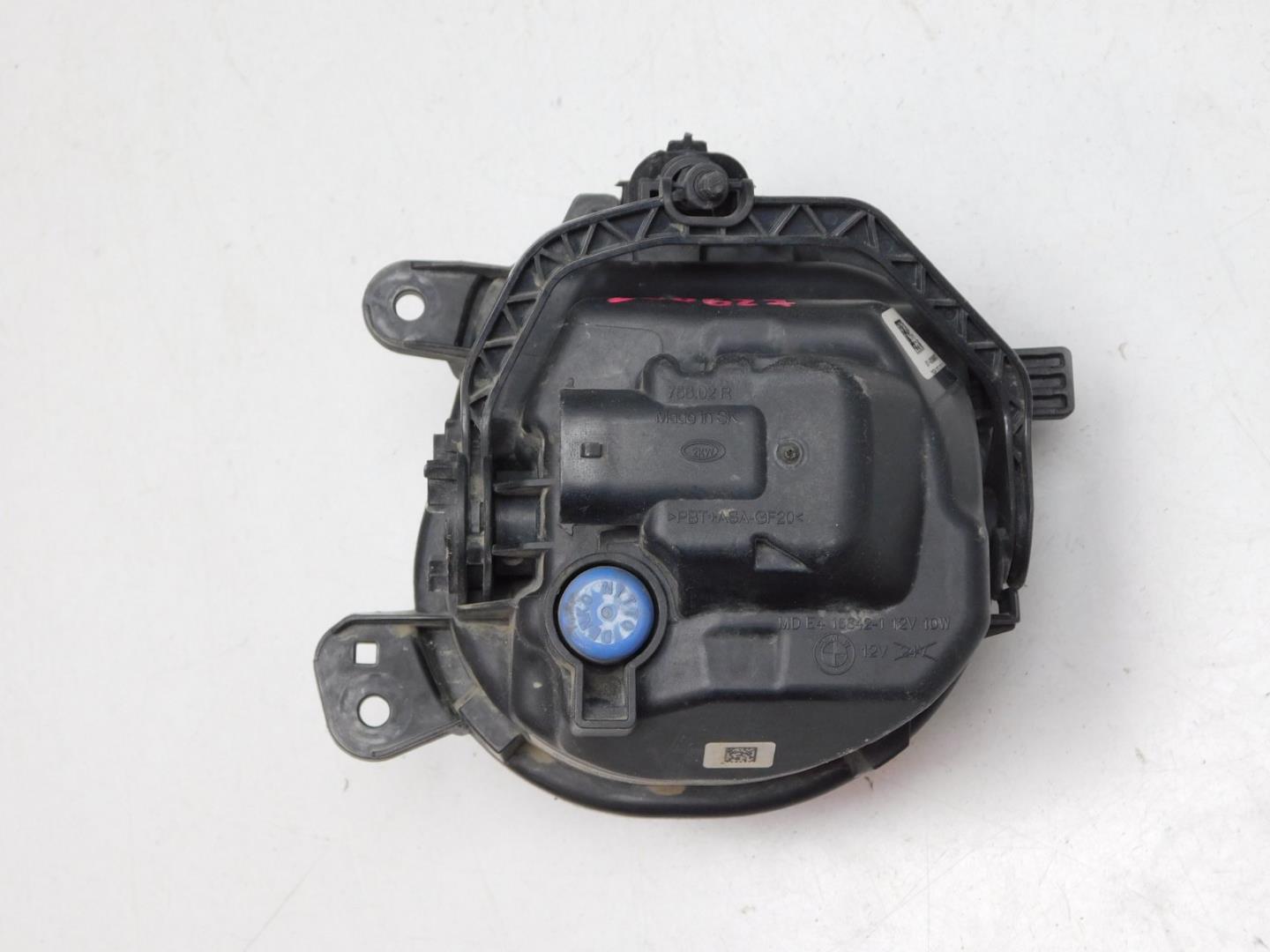 Фара противотуманная правая