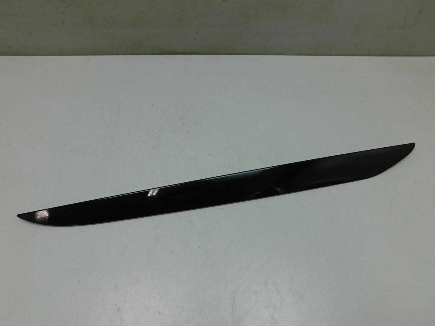 Накладка заднего крыла правого