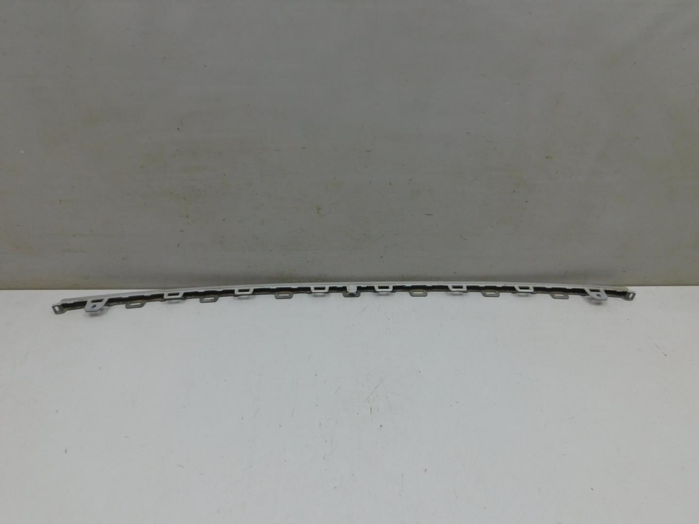 Молдинг заднего бампера