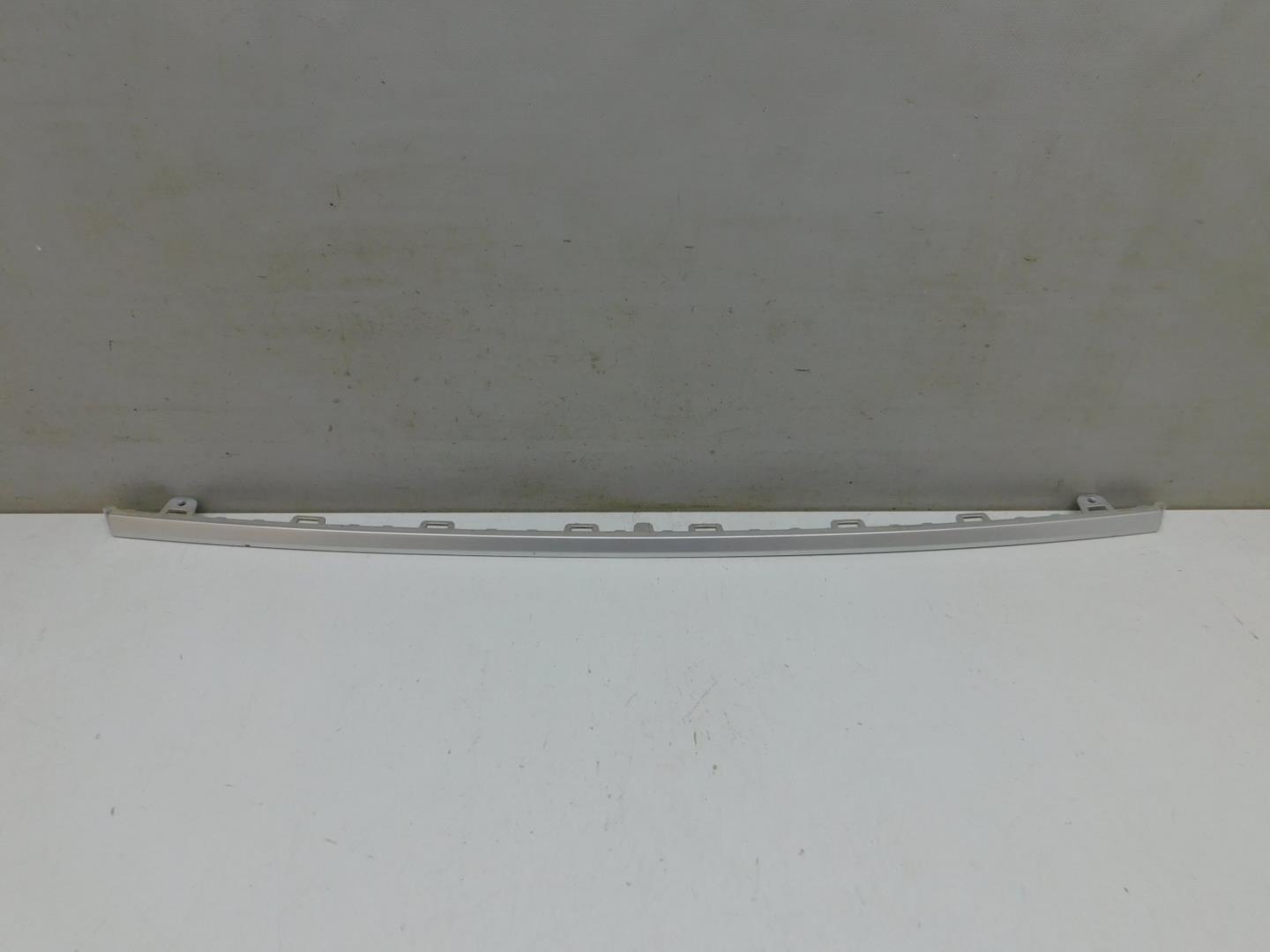 Молдинг заднего бампера