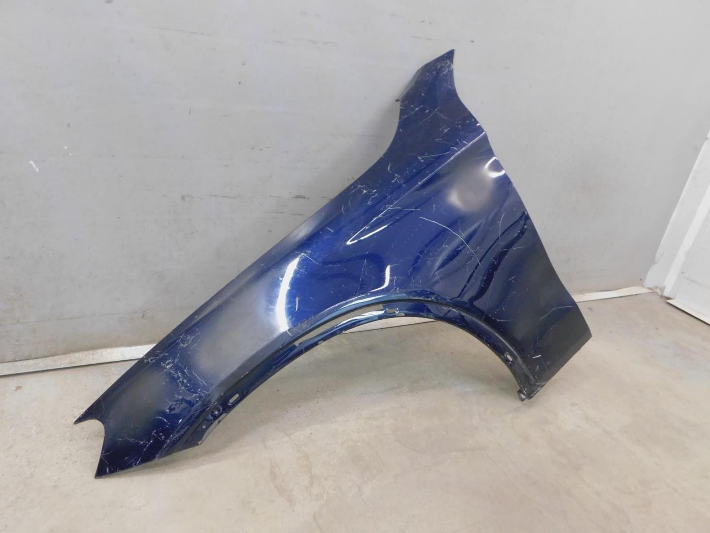 Крыло переднее левое