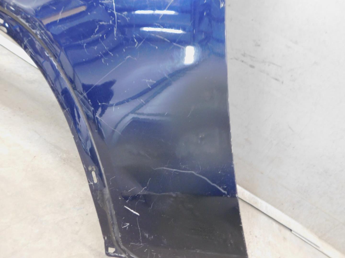 Крыло переднее левое