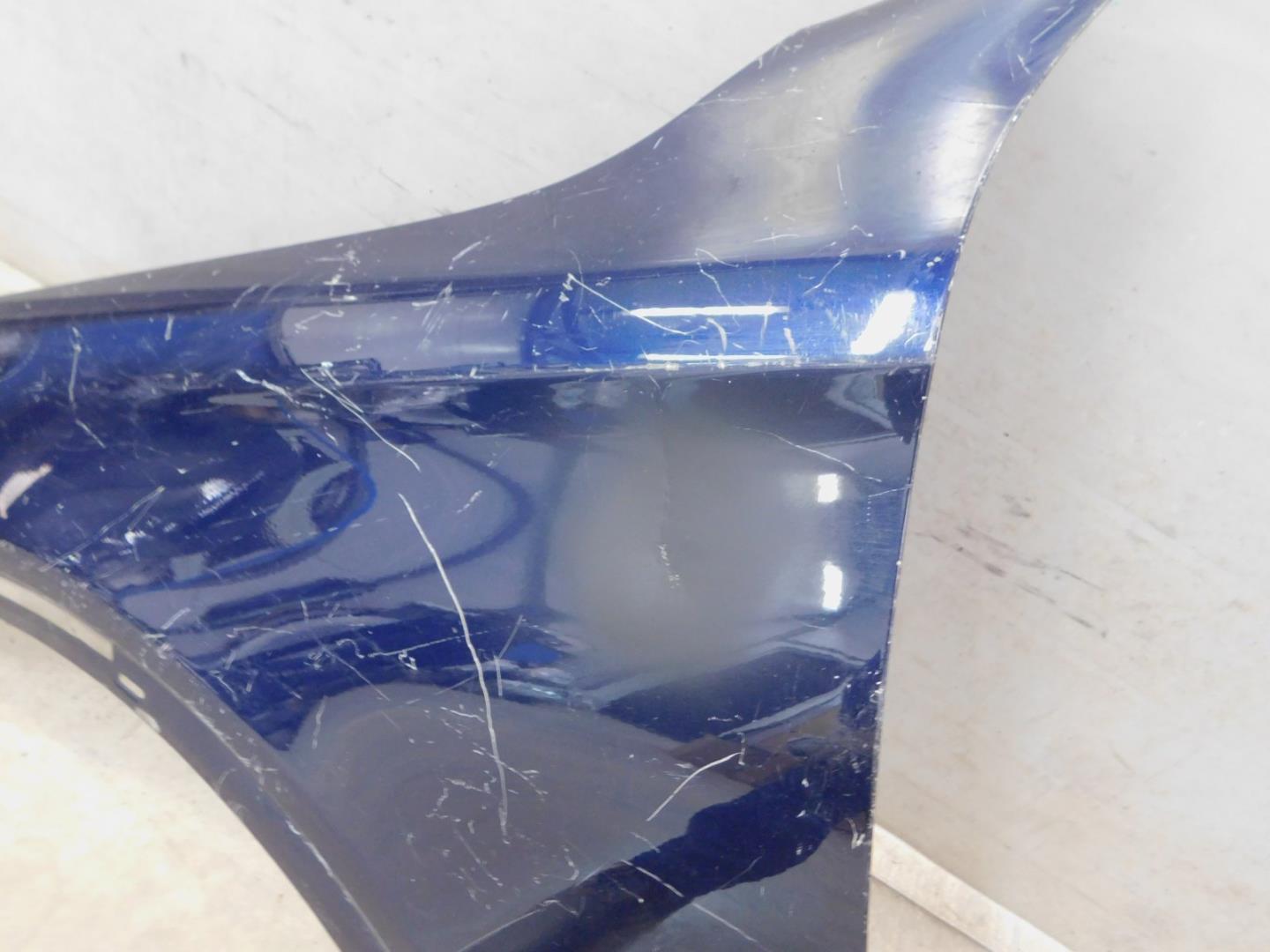 Крыло переднее левое