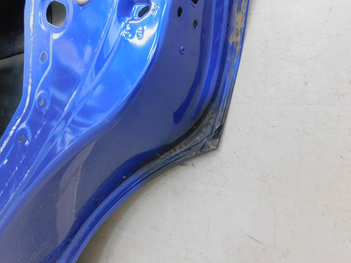 Дверь задняя правая