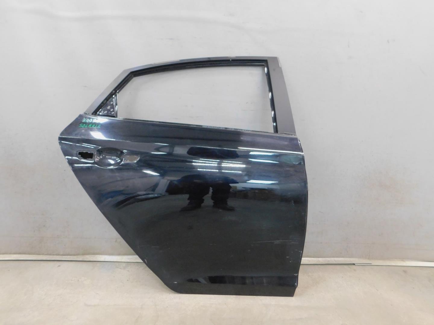 Дверь задняя правая