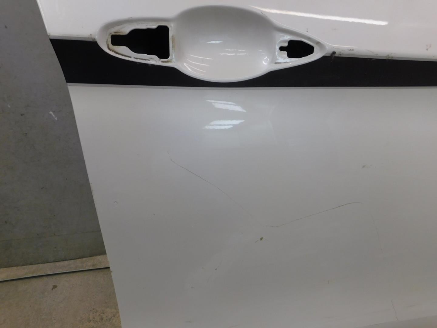 Дверь передняя правая