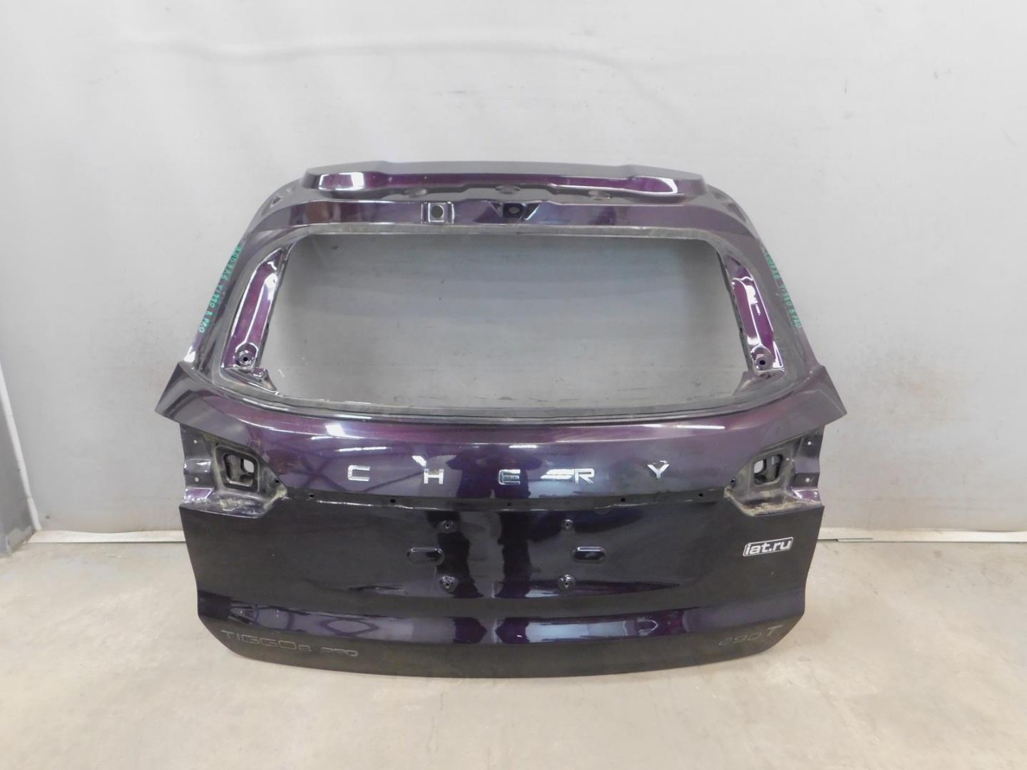 Дверь багажника