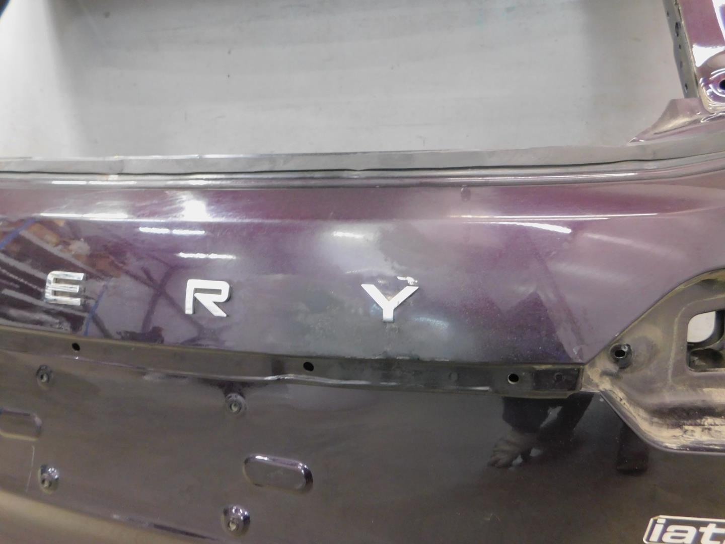 Дверь багажника