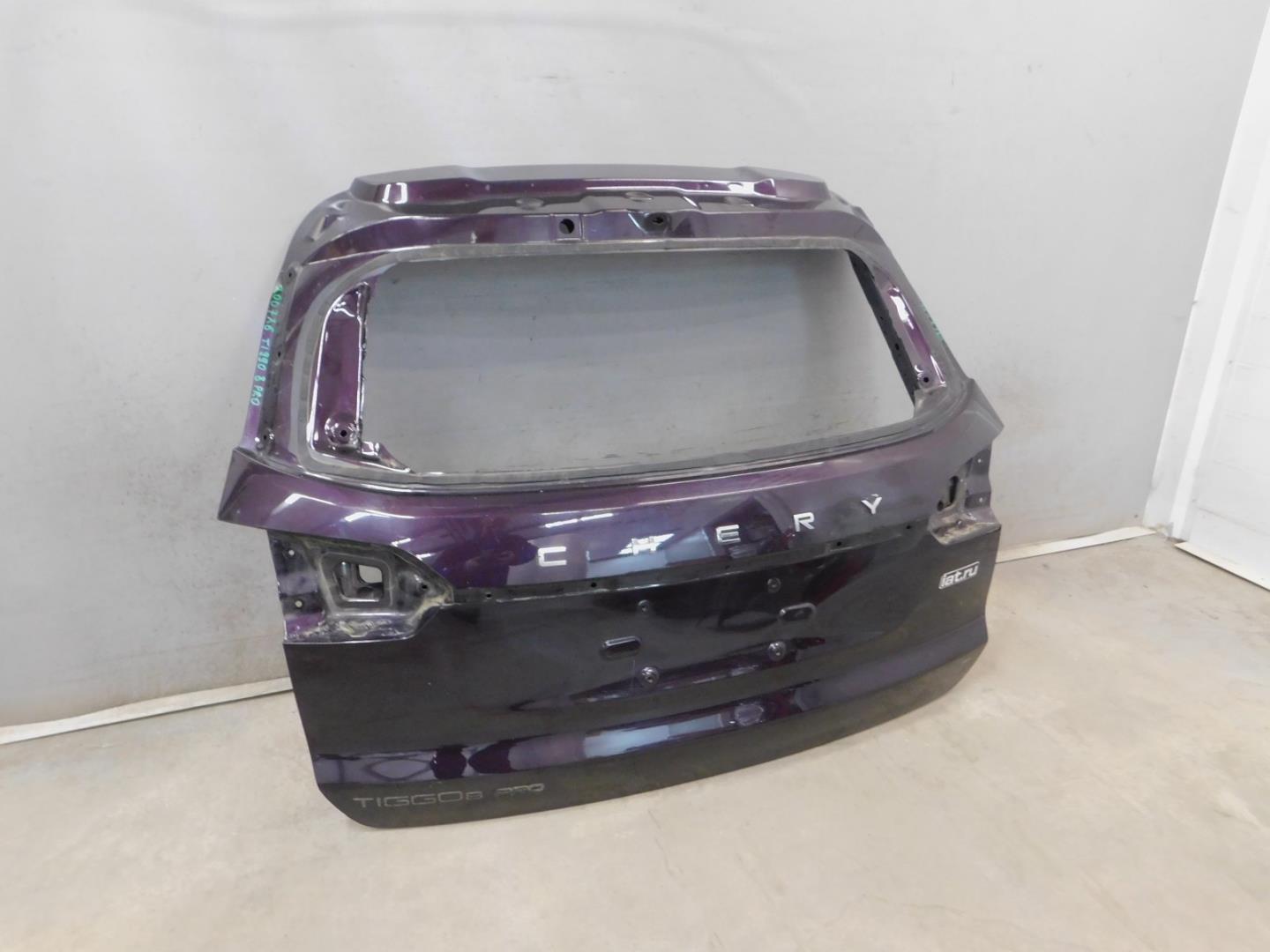 Дверь багажника