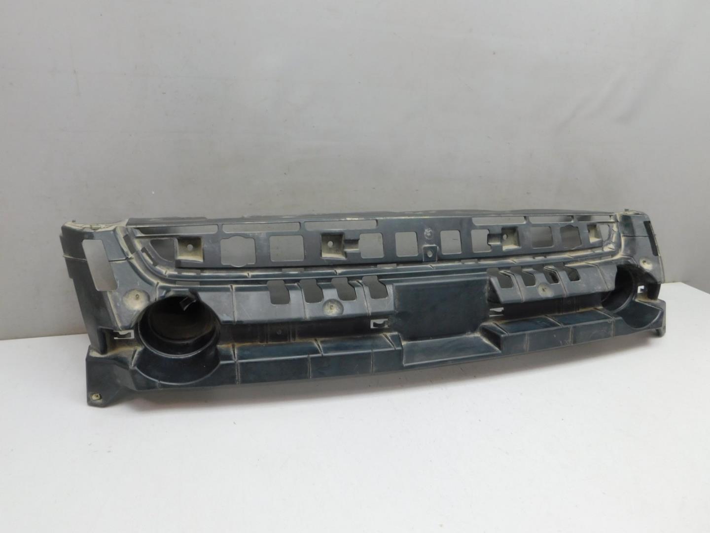 Усилитель переднего бампера