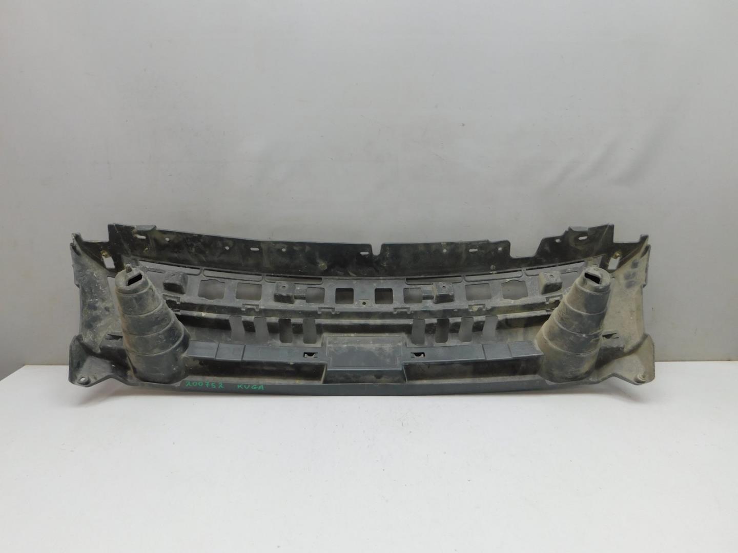 Усилитель переднего бампера