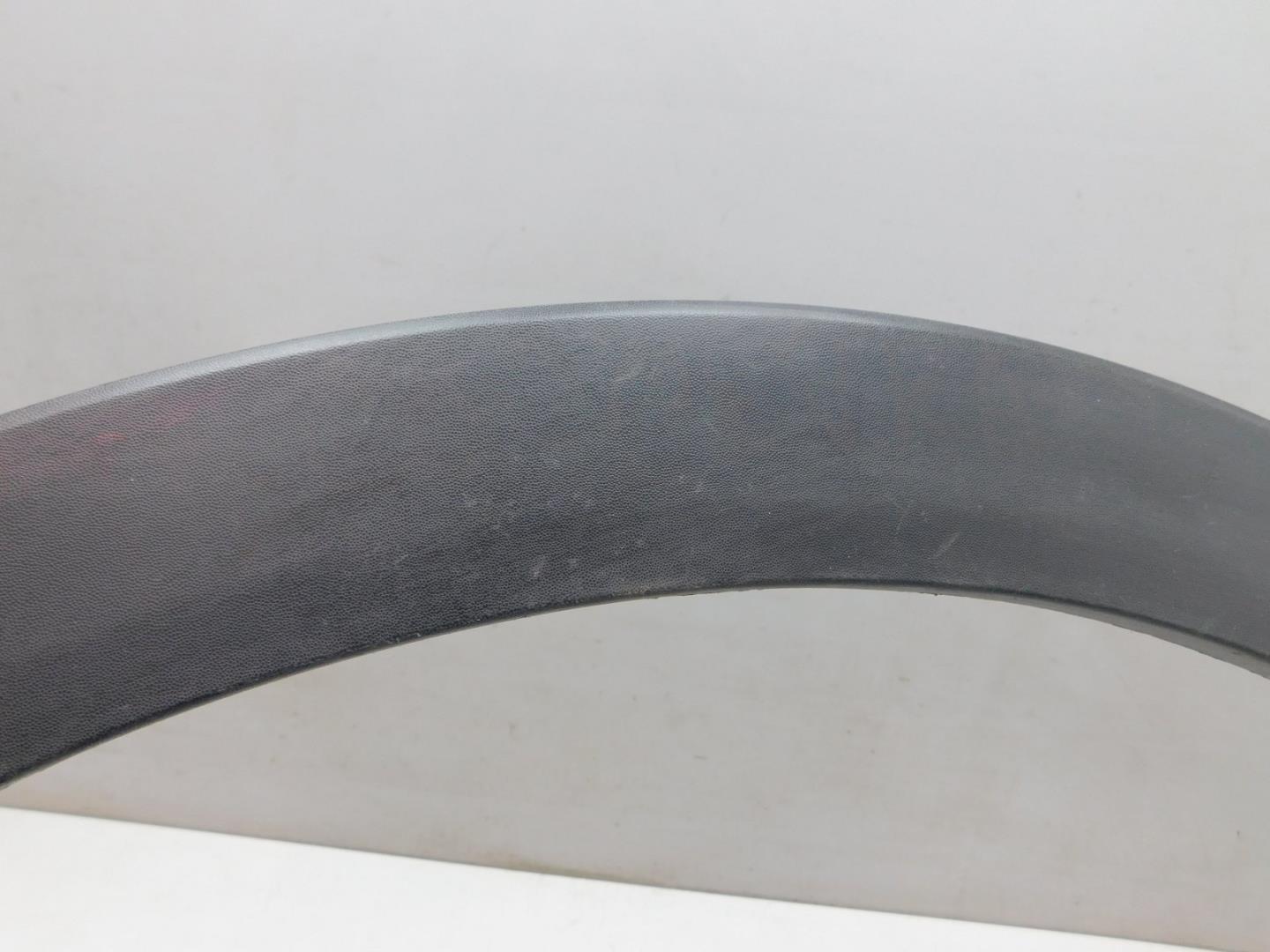 Накладка переднего крыла левого