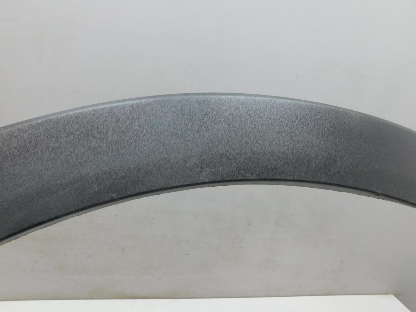 Накладка переднего крыла левого