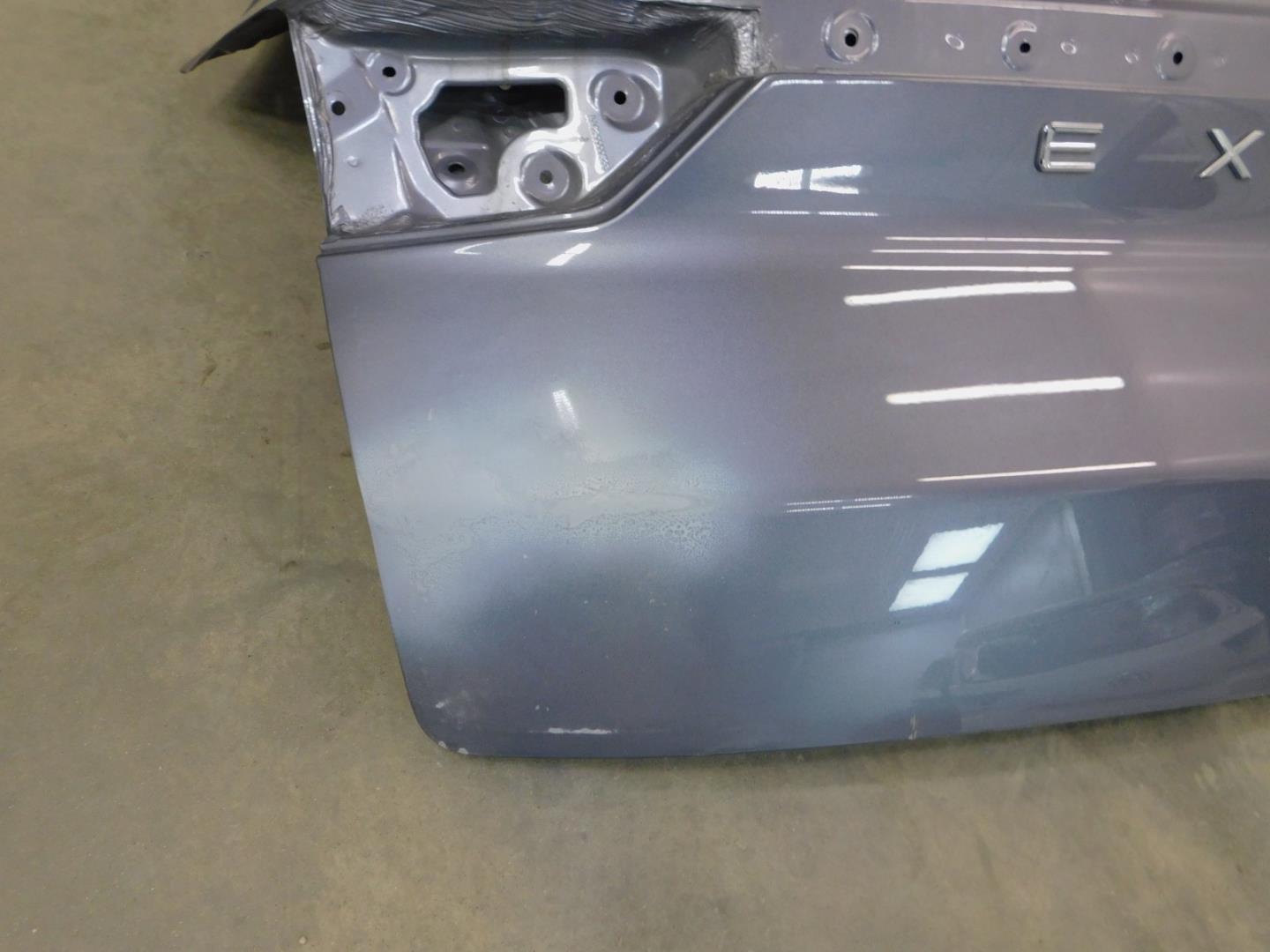 Дверь багажника