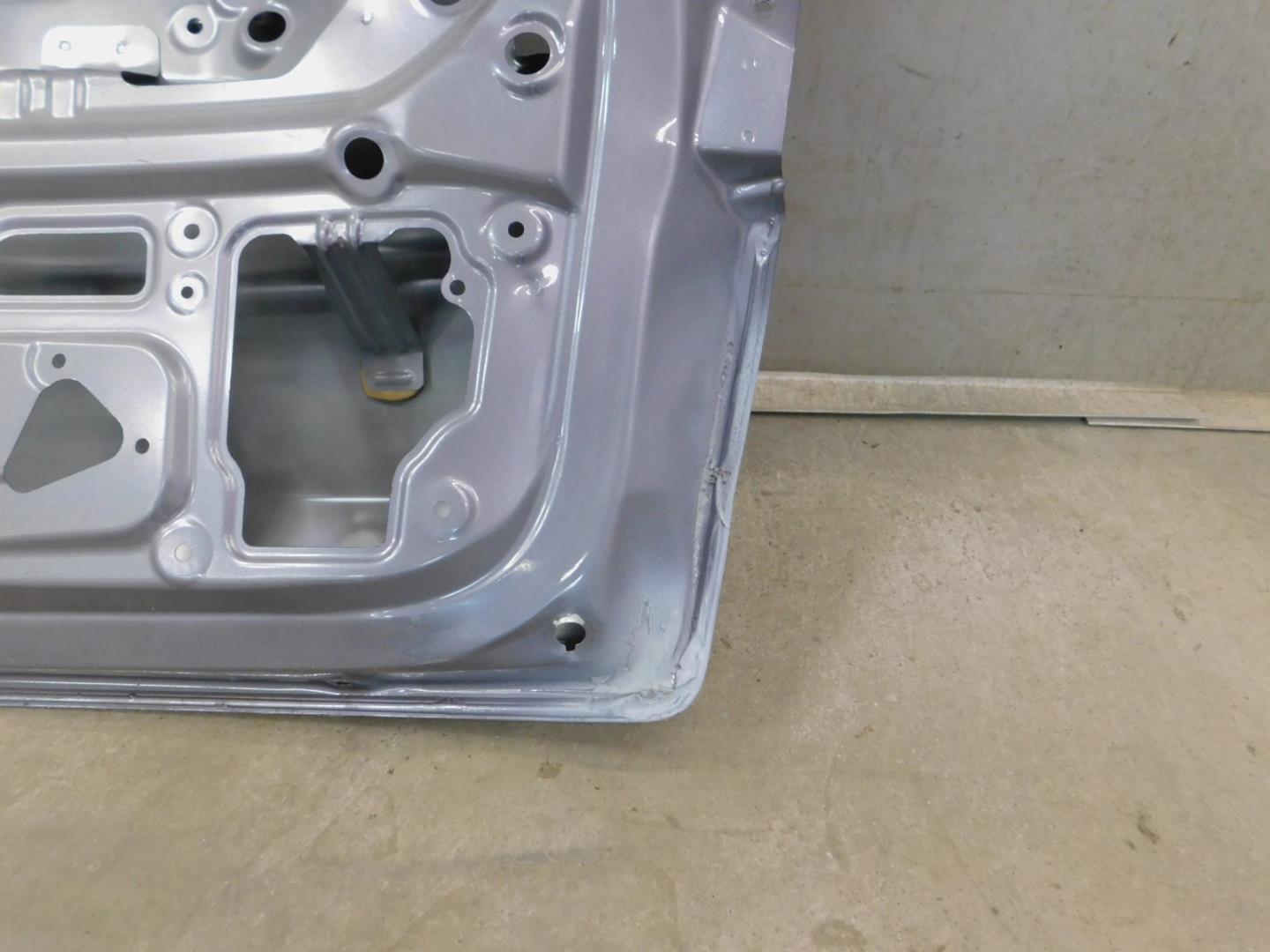 Дверь багажника