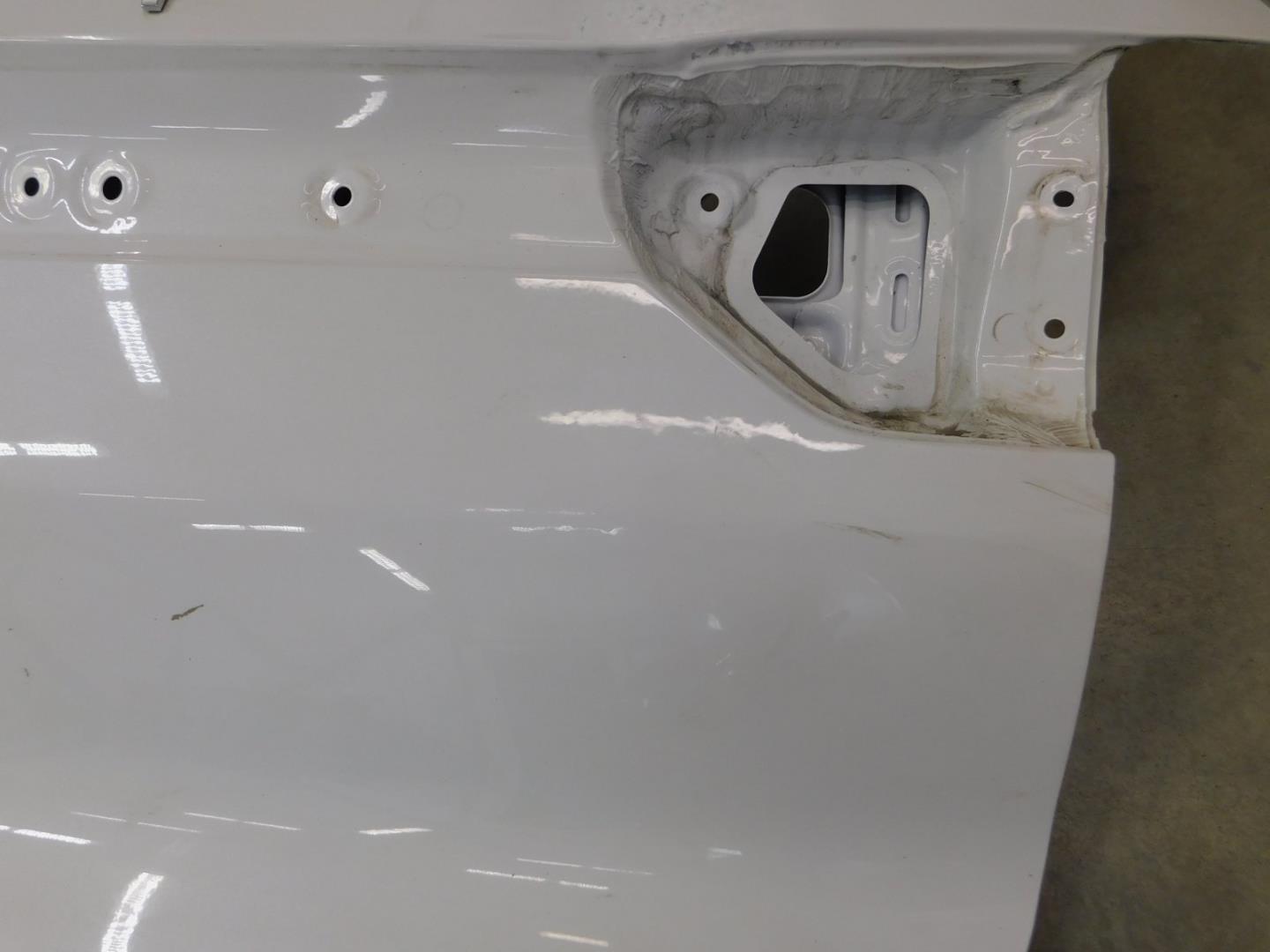 Дверь багажника