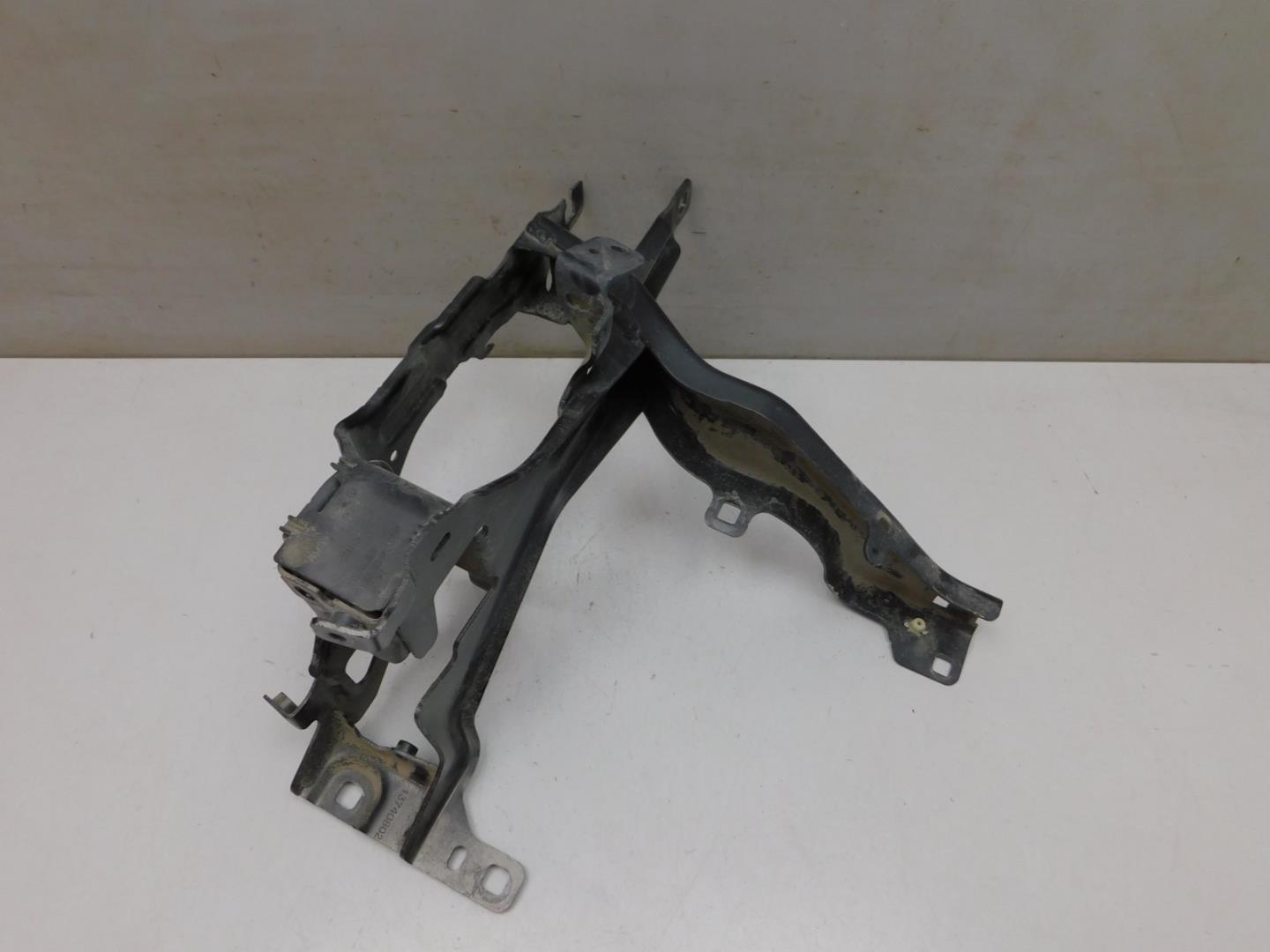 Крепеж фары