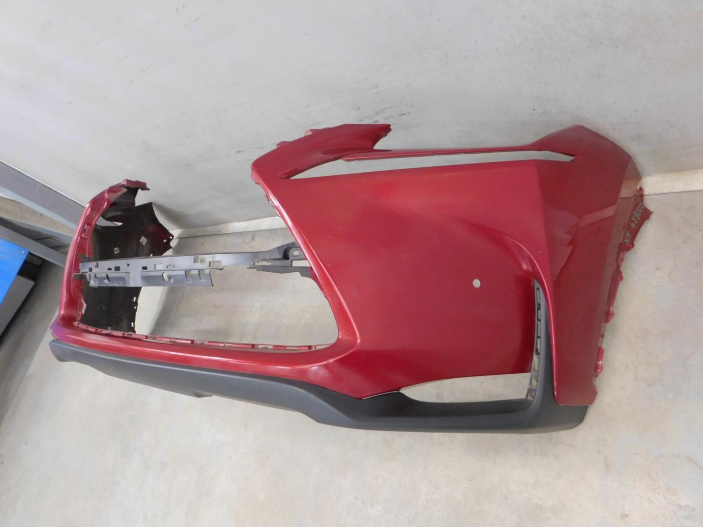 Бампер передний