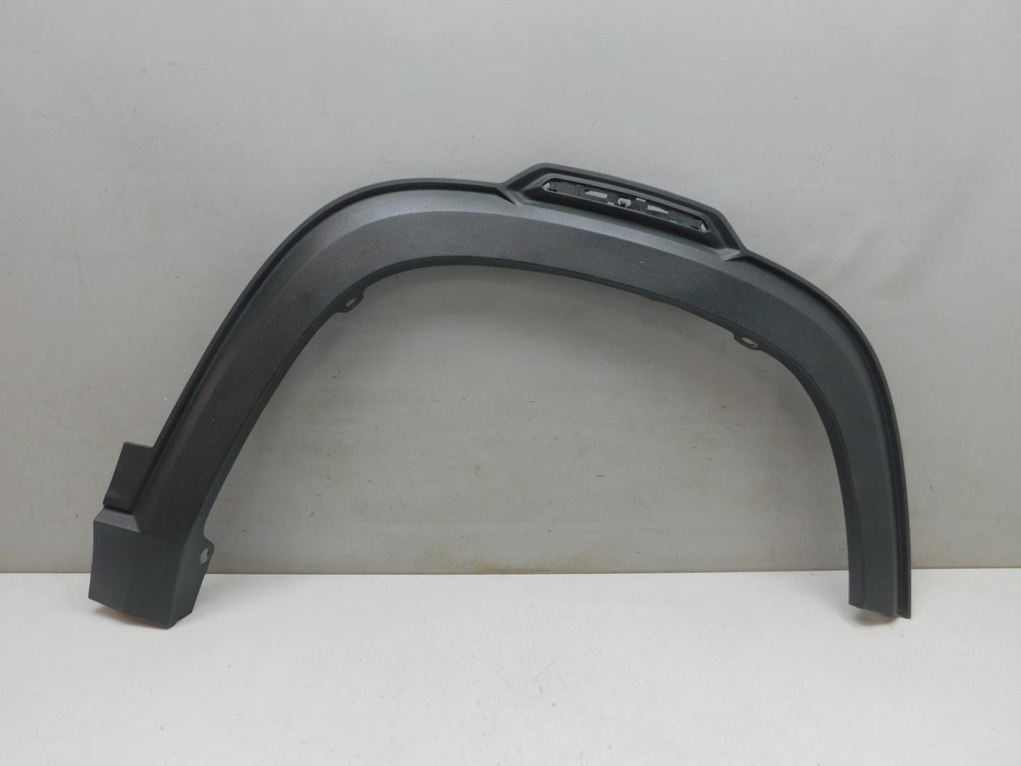 Накладка переднего крыла правого