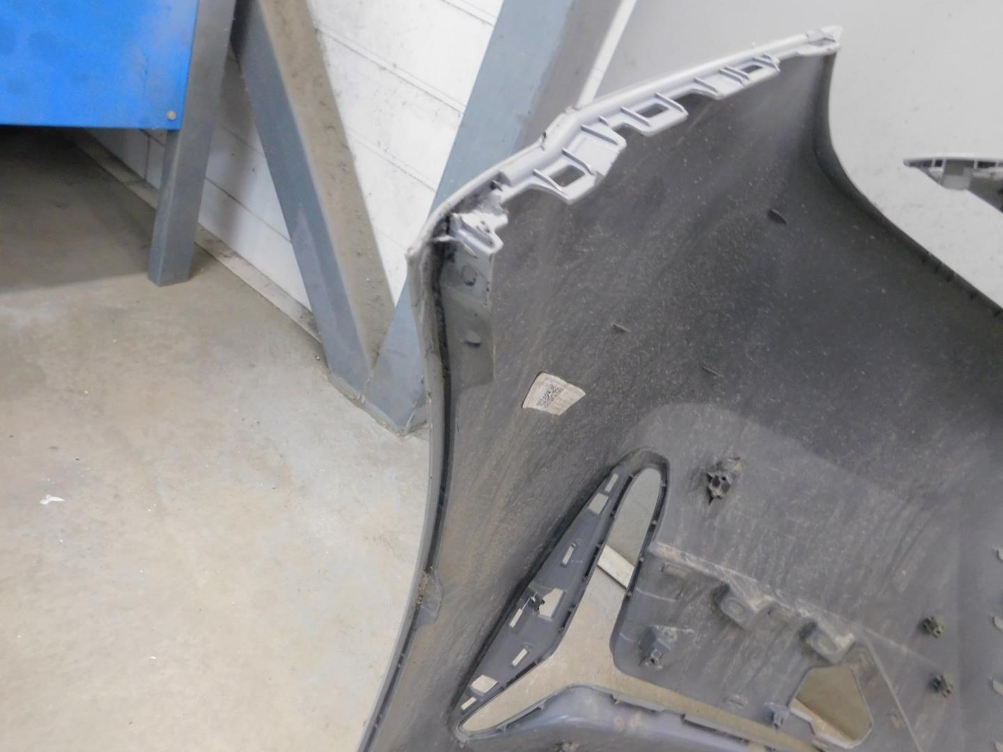 Бампер передний