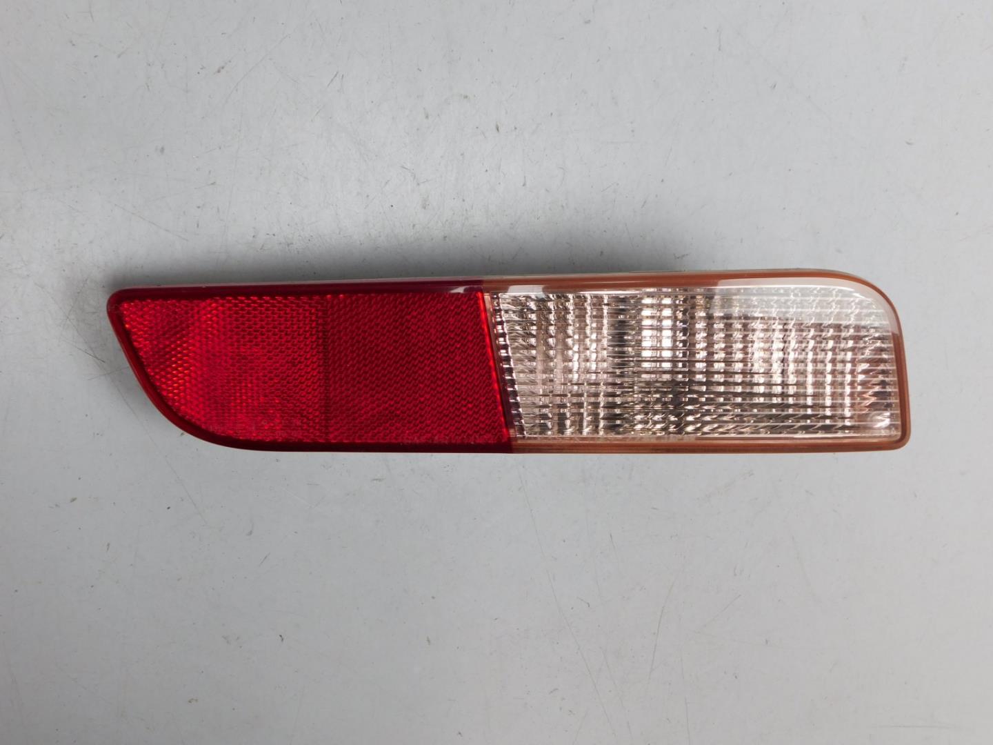 Фонарь задний в бампер правый