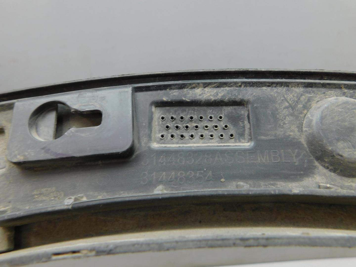 Накладка заднего крыла левого