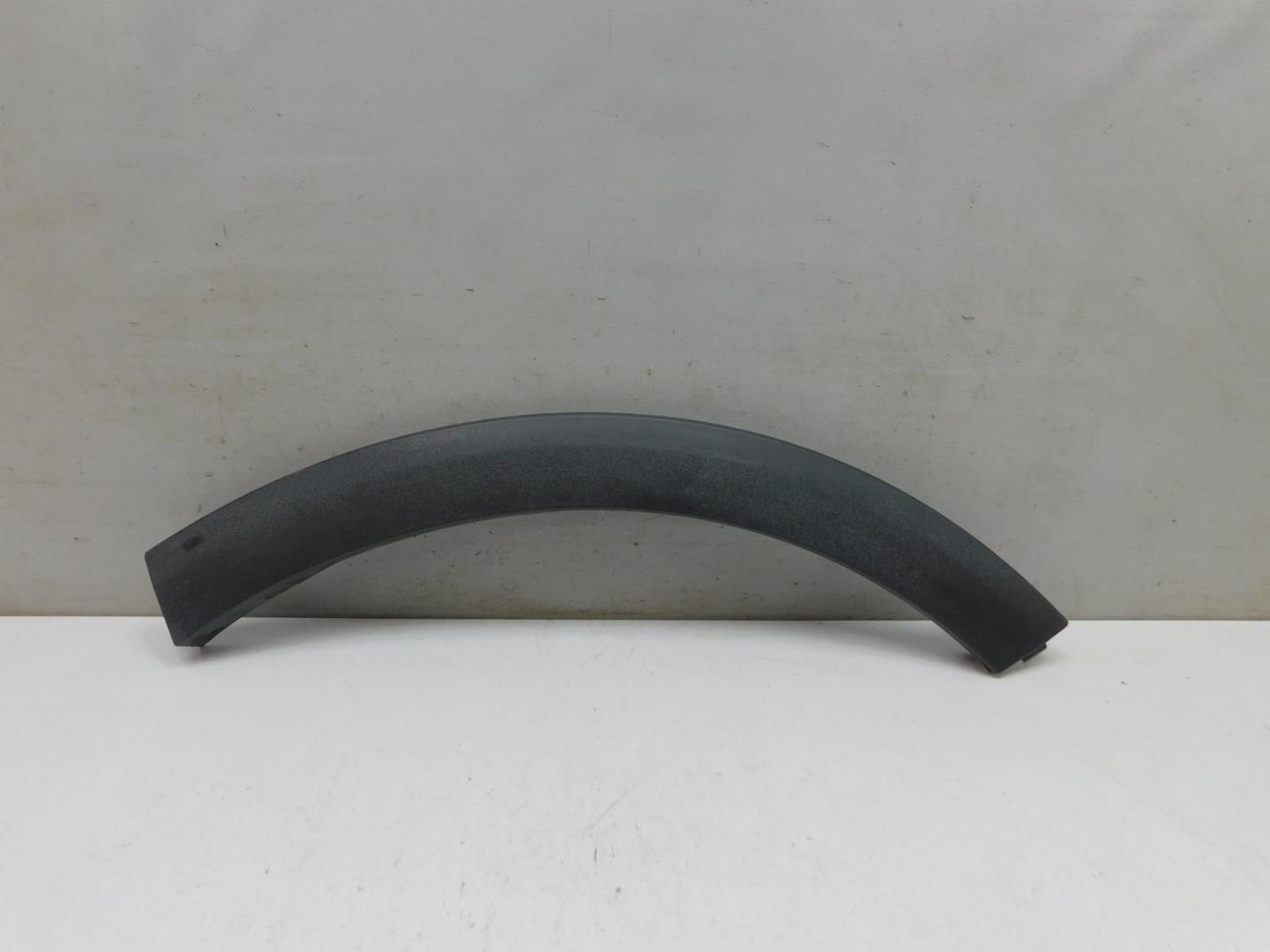 Накладка заднего крыла левого